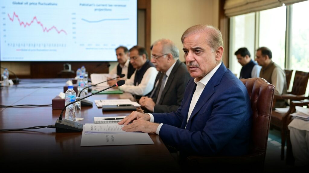 Govt Unlikely to Cut Petrol Prices Despite Global Oil Price Decline